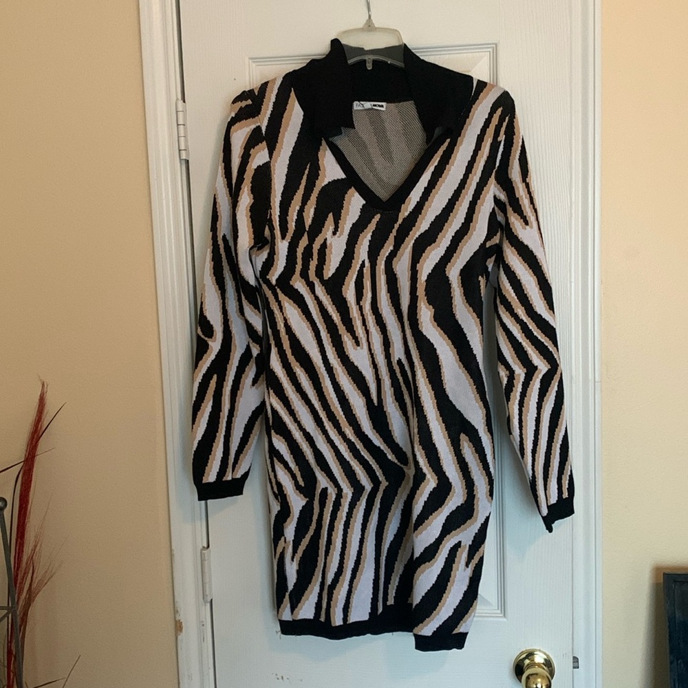 BARBARA SWEATER MINI DRESS

NWT:YES

BRAND:FASHION NOVA